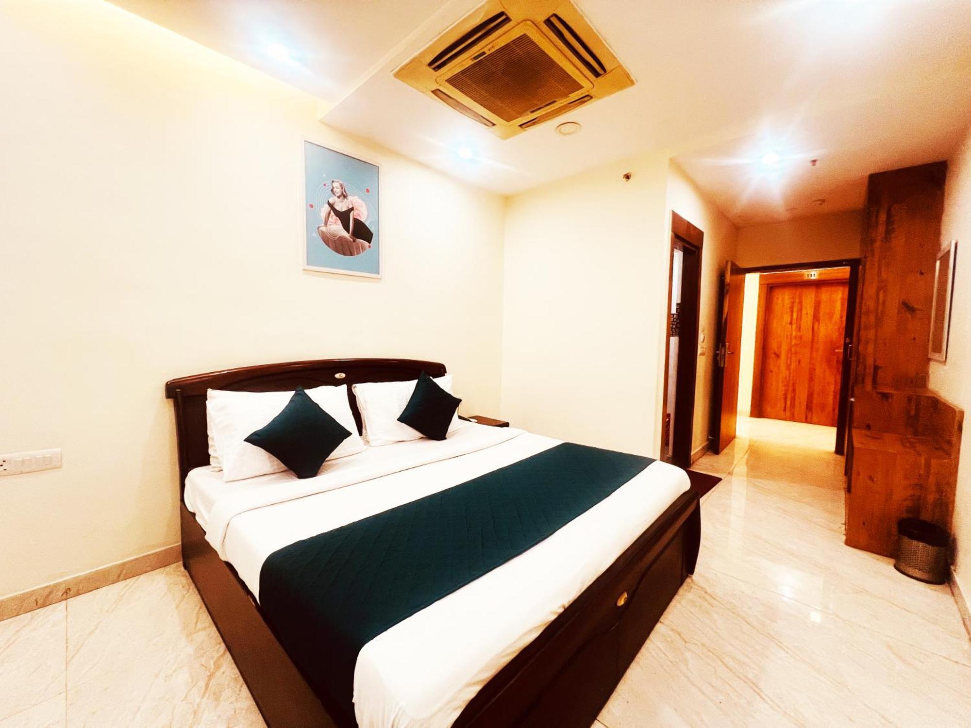 Hotel Lagoona And Banquet Hall نيودلهي المظهر الخارجي الصورة