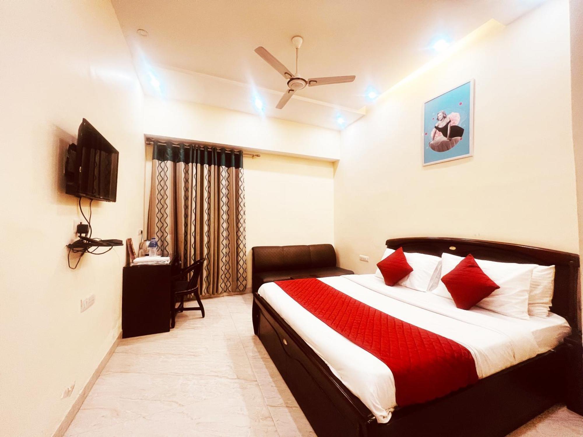 Hotel Lagoona And Banquet Hall نيودلهي المظهر الخارجي الصورة